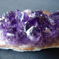 6 Signs That a Rock Is Valuable