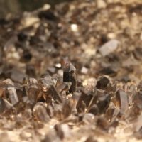 How are quartz crystals formed