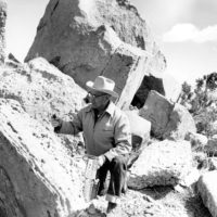 How to Cut Rocks with Hammer and Chisel