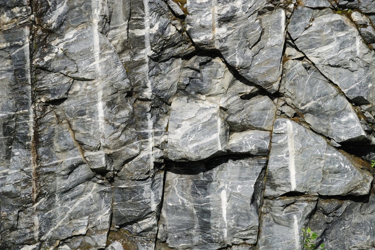 How to Test Mineral Cleavage