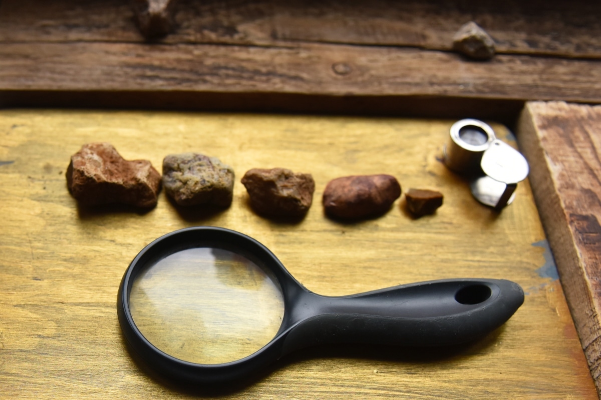 How Do Geologists Classify Rocks?