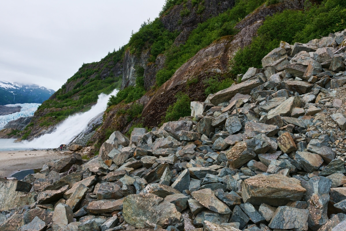Common Rocks and Minerals You Can Find in Alaska